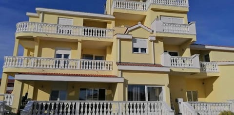 Apartments Jareb Apartment in Šibenik-Knin County, Croatia