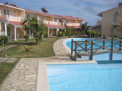Facade/entrance, Swimming pool
