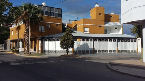 Property building, Facade/entrance, Off site