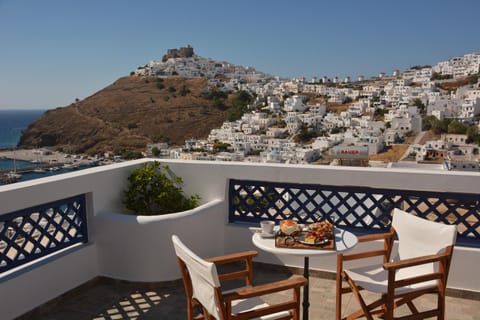 Property building, Day, Summer, View (from property/room), Balcony/Terrace, Balcony/Terrace, Landmark view, Sea view, Breakfast