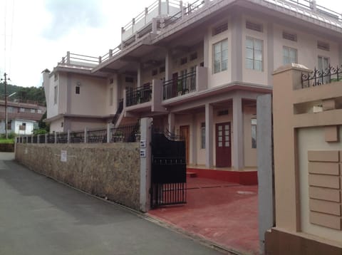 Property building, Facade/entrance