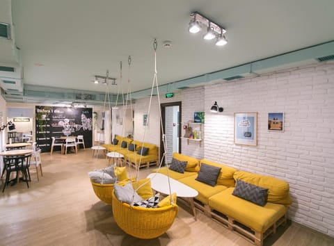 Communal lounge/ TV room