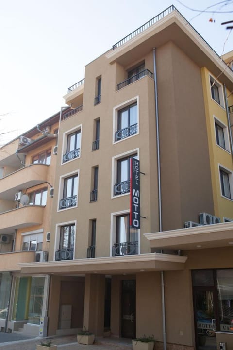 Property building, Facade/entrance, Property logo or sign