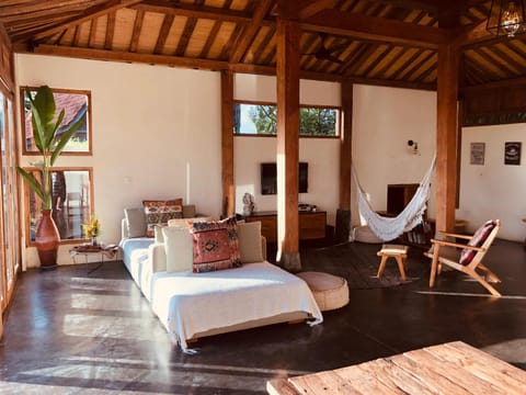 The Mayana Beach House Villa in West Selemadeg