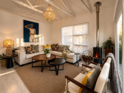 TV and multimedia, Living room, Dining area, fireplace, fireplace