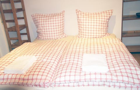 Photo of the whole room, Decorative detail, Bedroom, On site