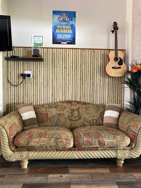 Communal lounge/ TV room, Living room, Seating area