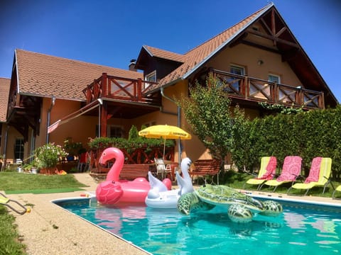 Swimming pool, Swimming pool