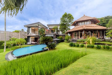 Property building, Garden, Garden view, Swimming pool