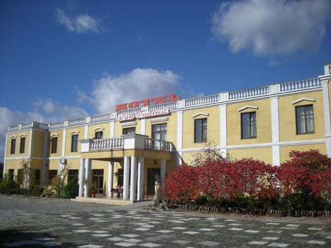 Property building, Day