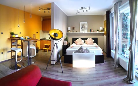 Spring, Bed, Summer, Photo of the whole room, Decorative detail