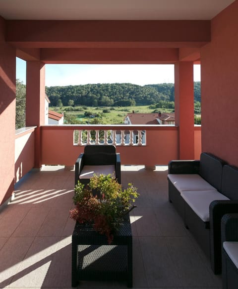 Natural landscape, View (from property/room), Balcony/Terrace
