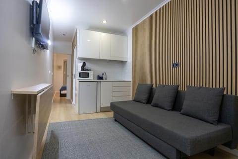 TV and multimedia, Kitchen or kitchenette, Living room