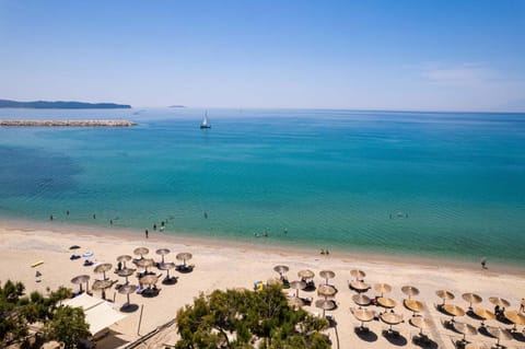 Castaway Suites - Studios Christos Hotel in Limenaria