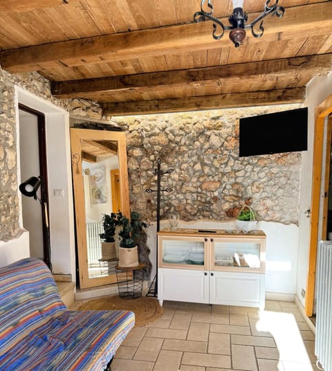 Communal lounge/ TV room, TV and multimedia, Living room, Photo of the whole room, Seating area