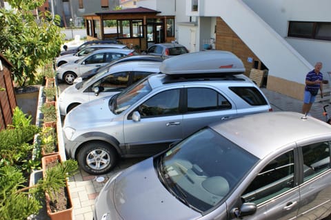 Area and facilities, Area and facilities