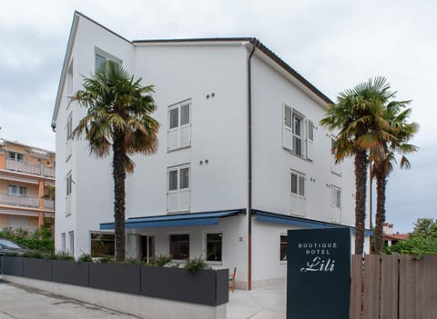 Property building, Facade/entrance