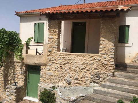 Facade/entrance, Bird's eye view