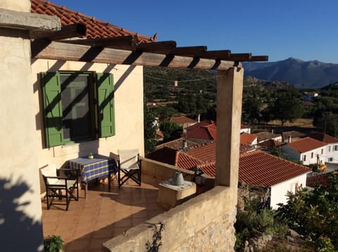 Facade/entrance, Mountain view