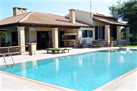 Property building, Facade/entrance, Swimming pool