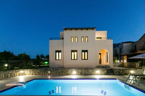 Property building, Night, Pool view, Swimming pool, sunbed
