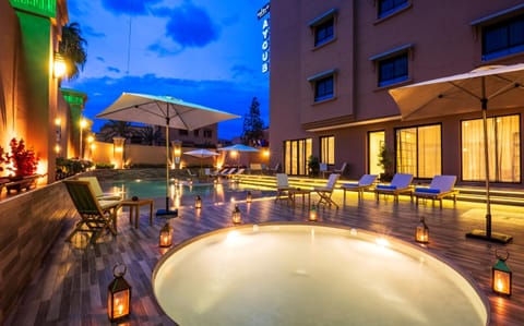 Night, Pool view