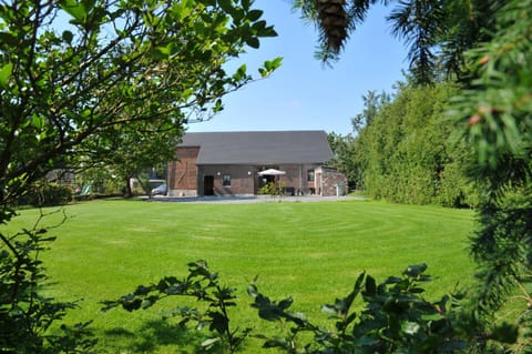 Facade/entrance, Garden