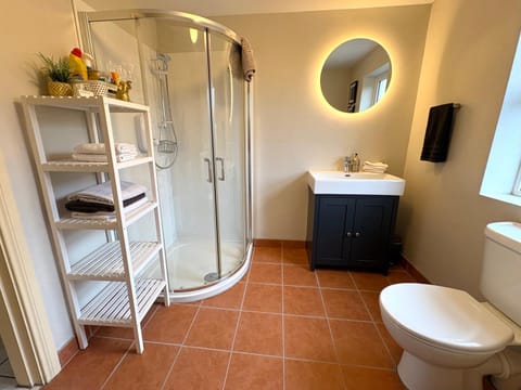 Hidden Hills Waterville - Private Farmhouse House in County Kerry