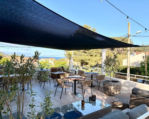 Restaurant/places to eat, Sea view