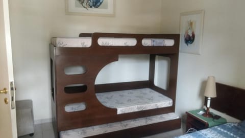 bunk bed
