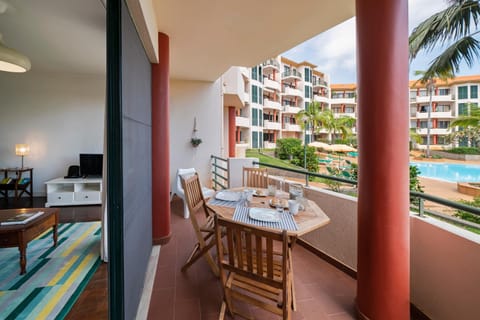 Balcony/Terrace, Swimming pool