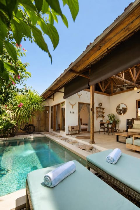 Property building, Swimming pool