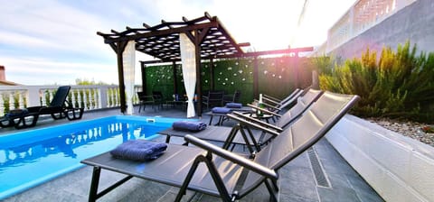 Sunny Holiday House with pool House in Šibenik-Knin County, Croatia