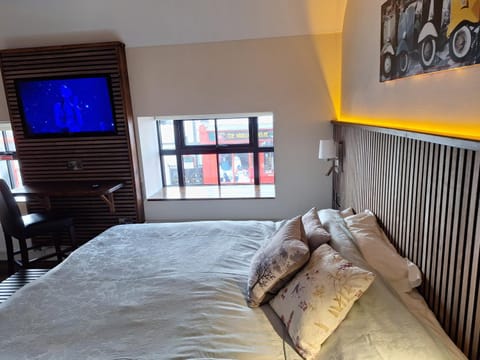 TV and multimedia, Bedroom