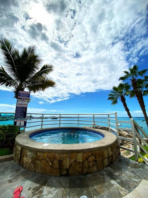 Hot Tub, Sea view, Swimming pool
