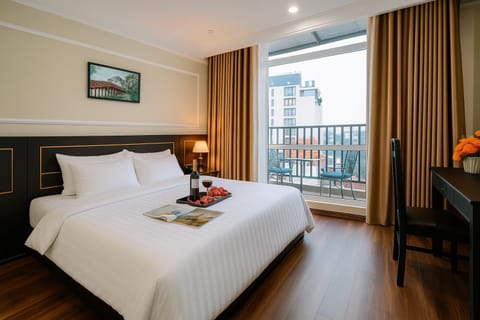 Bed, View (from property/room), Balcony/Terrace, Living room, Photo of the whole room, Seating area, Bedroom