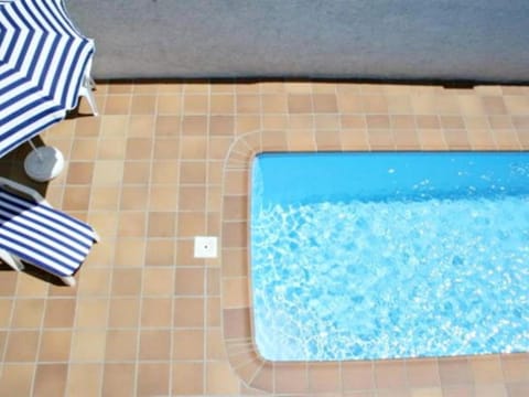 Pool view, Swimming pool, sunbed