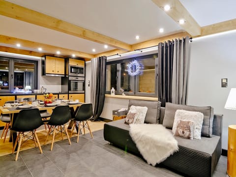 View (from property/room), Kitchen or kitchenette, Living room, Other, Photo of the whole room, Decorative detail, Seating area, Dining area, On site, Area and facilities