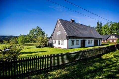 Property building, Day, Garden, Garden view