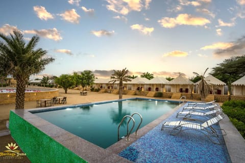 Pool view, Swimming pool, sunbed
