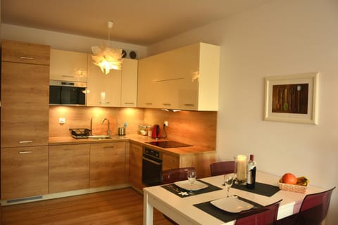 Coffee/tea facilities, Kitchen or kitchenette