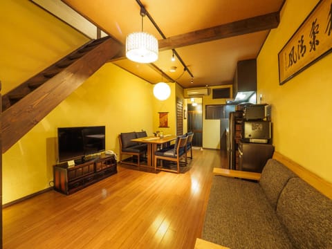 Living room, Dining area