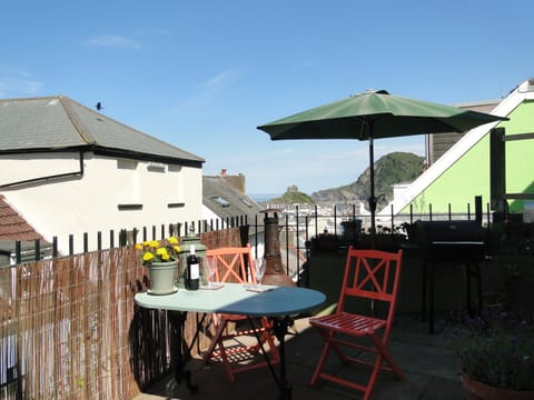 Patio, BBQ facilities, Balcony/Terrace, Sea view
