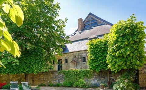 Les Confidences de Messire Sanglier, stylished guest houses Country House in Wallonia, Belgium