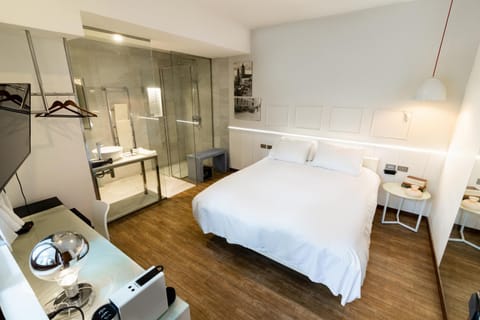 Bed, Photo of the whole room