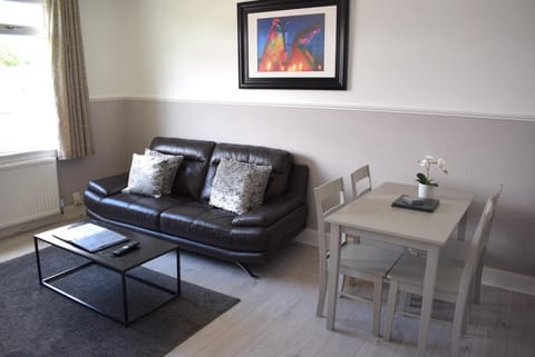Kelpies Serviced Apartments - Wallace Apartment in Scotland