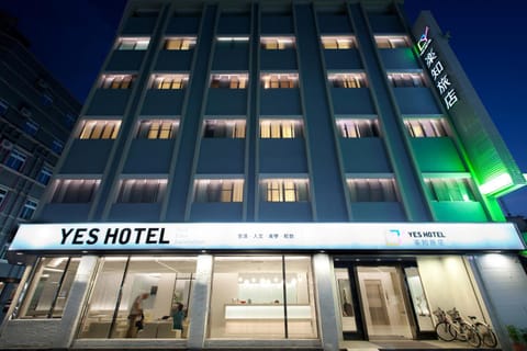 Property building, Facade/entrance, Off site, Other, Decorative detail
