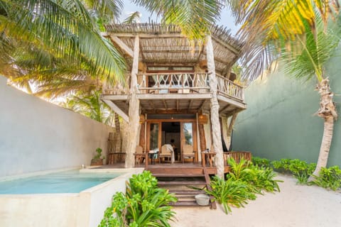 Balcony/Terrace, Pool view, Swimming pool