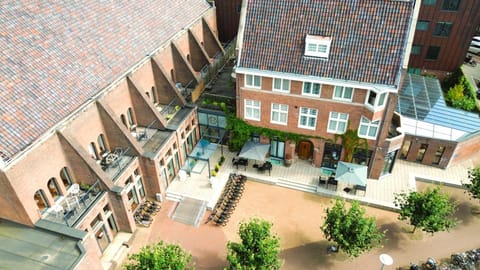 Property building, Neighbourhood, Street view