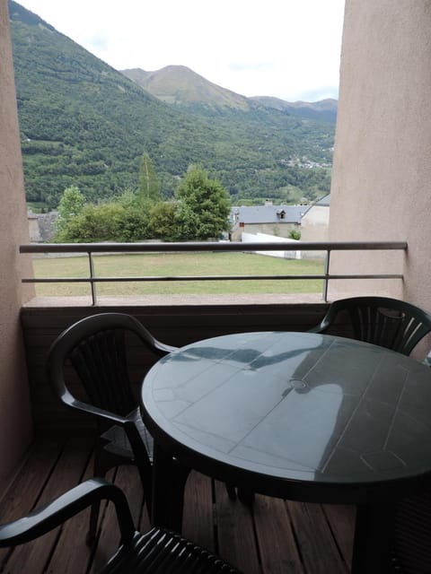 Balcony/Terrace, Mountain view